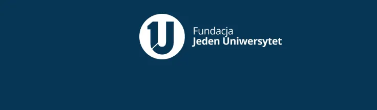 Logo Fundacji Jeden Uniwersytet na granatowym tle – okrągłe białe pole z literami 1U oraz napis Fundacja Jeden Uniwersytet.